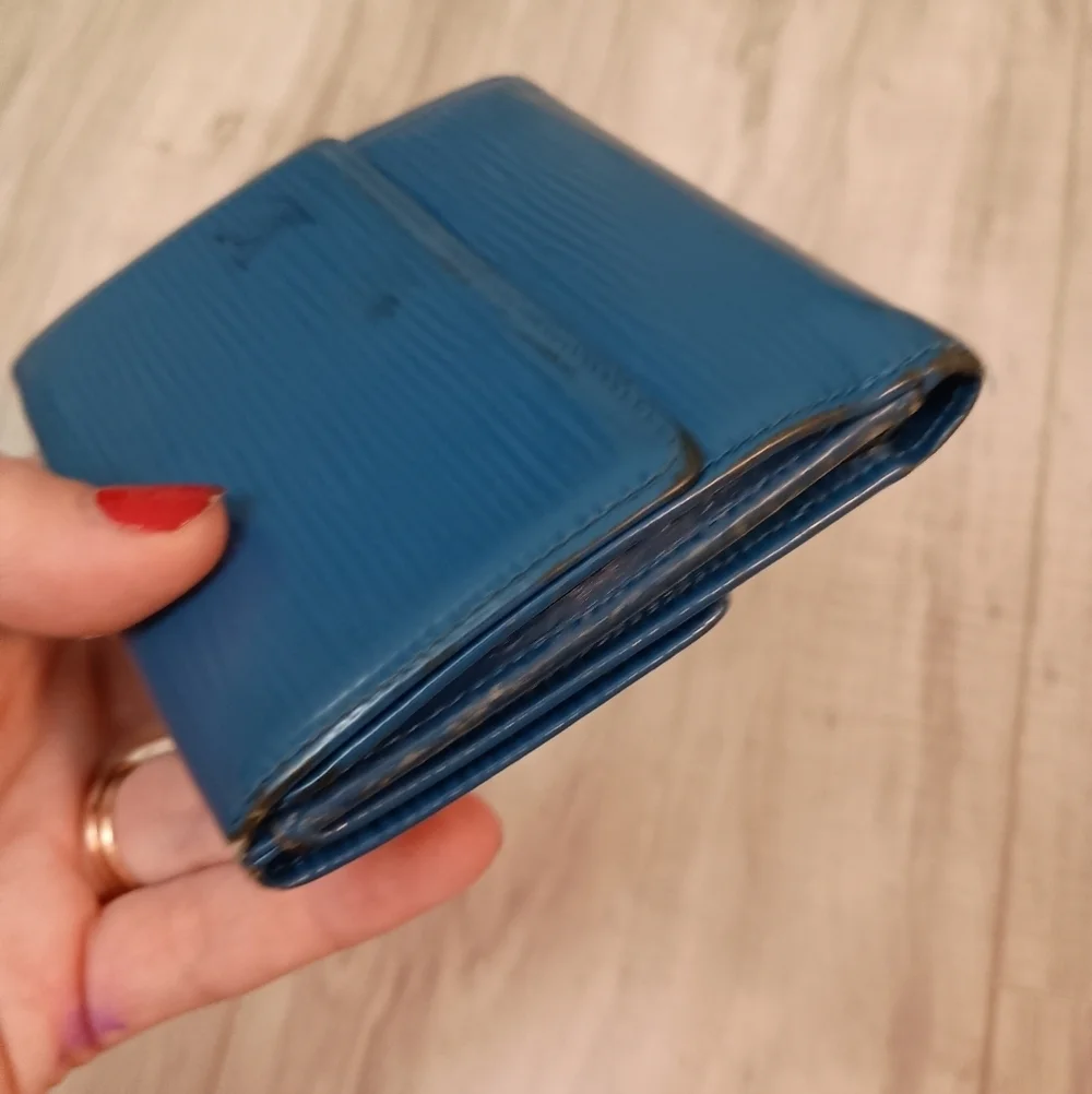 LOUIS VUITTON Elise Epi Leather Wallet Toledo Blue